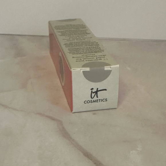 It Cosmetics Solid Serum Foundation Brush #29 - Picture 2 of 3